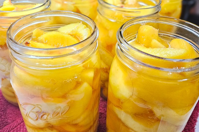 Canning Fresh Peaches In 6 Simple Steps