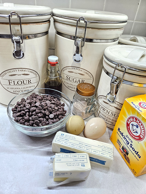 Ingredients for easy cast iron skillet cookie