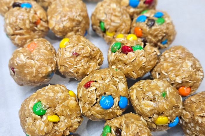 5 Ingredient Energy Balls: A No-Bake Recipe Featuring Mini M&Ms