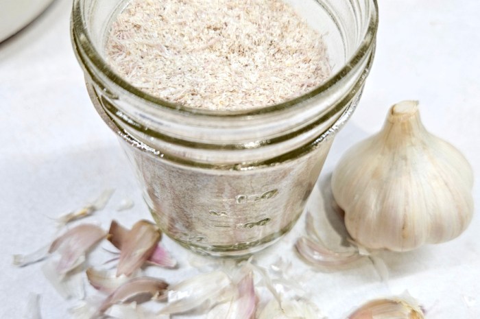 Garlic Skin Powder: A No-Waste Dehydrated Garlic Recipe