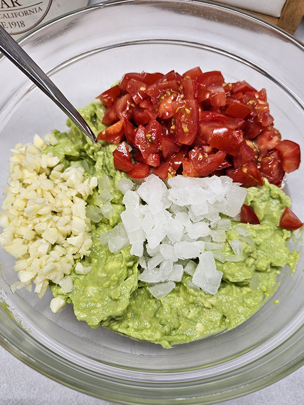 Ingredients for six ingredient guacamole