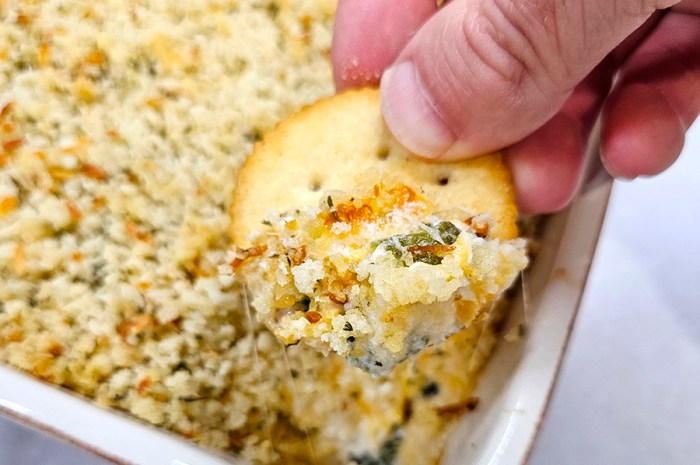 Jalapeño Popper Dip – A Cheesy Warm Dip With Perfect Heat