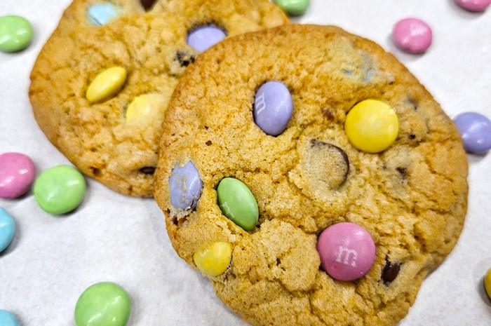 Spring M&M Cookies With Chocolate Chips