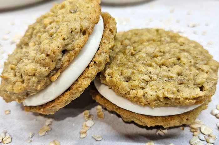 Oatmeal Cream Pies With Marshmallow Buttercream Filling