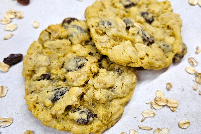 Old Fashion Oatmeal Raisin Cookies