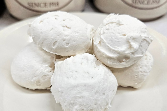 Old Fashioned Divinity – A Favorite Holiday Treat!