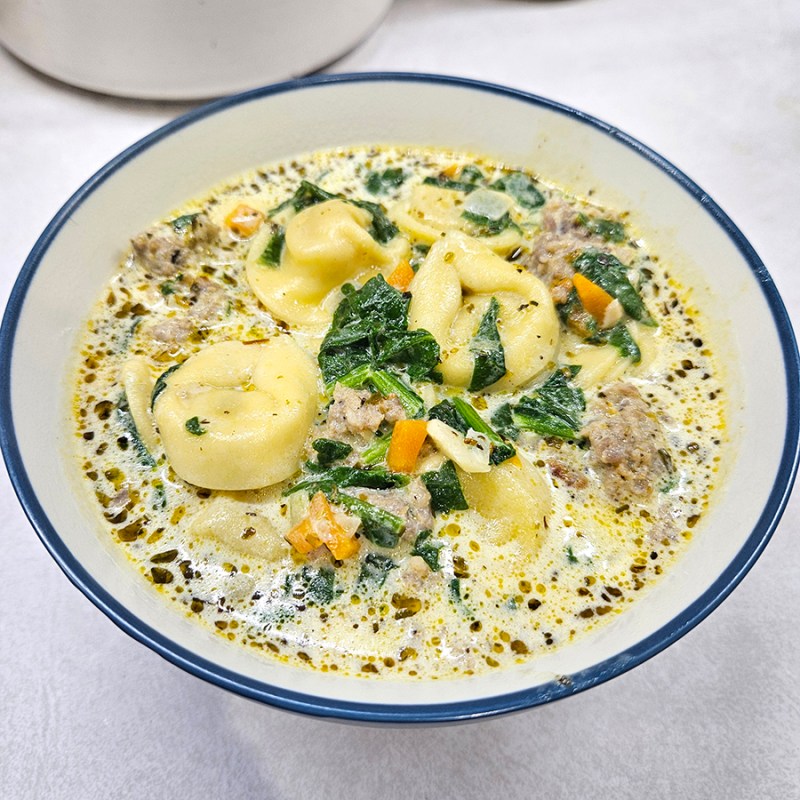 Sausage and Cheese Tortellini Soup