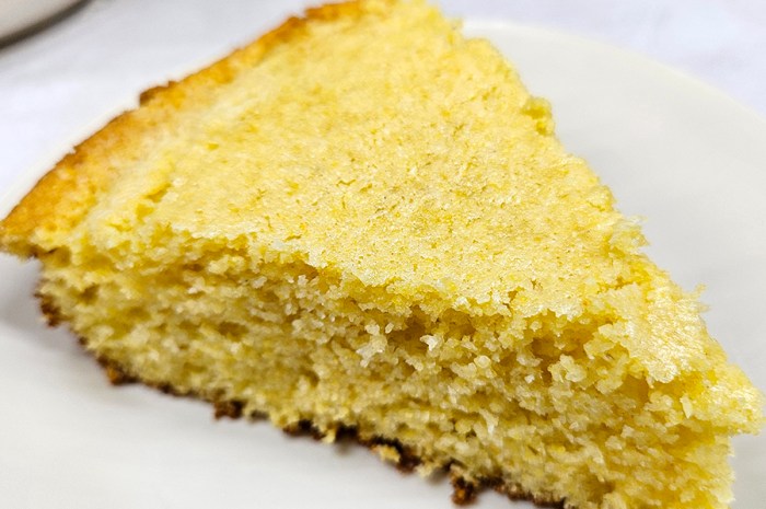 Cast Iron Skillet Sweet Cornbread – With Other Baking Methods