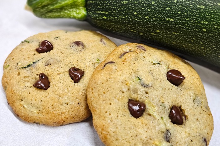 Zucchini Chocolate Chip Cookies – Soft Homemade Cookies